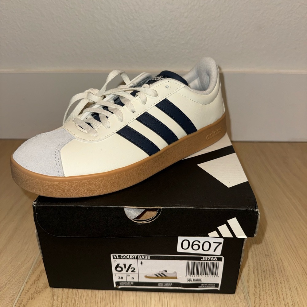 Adidas 6.5 Women’s or Youth 5.5 VL COURT BASE SHOES NEW